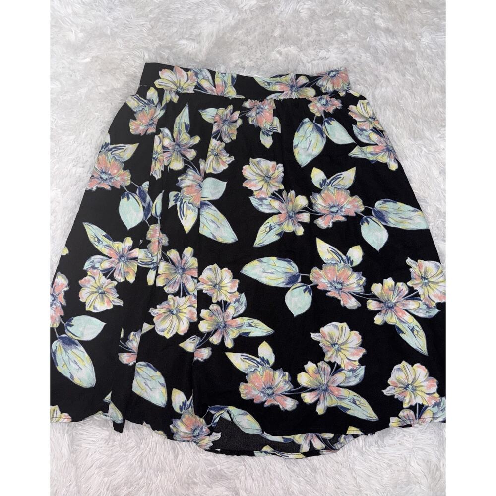 So Rad A Tv S Black Floral Design Skirt. Cute, Fun